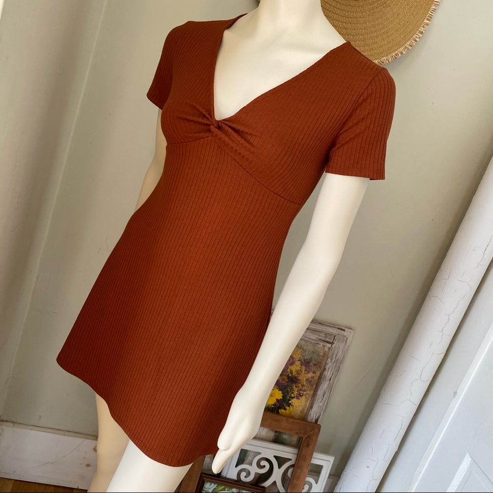 Forever 21 Rust Ribbed Knit Dress w Knot Neckline